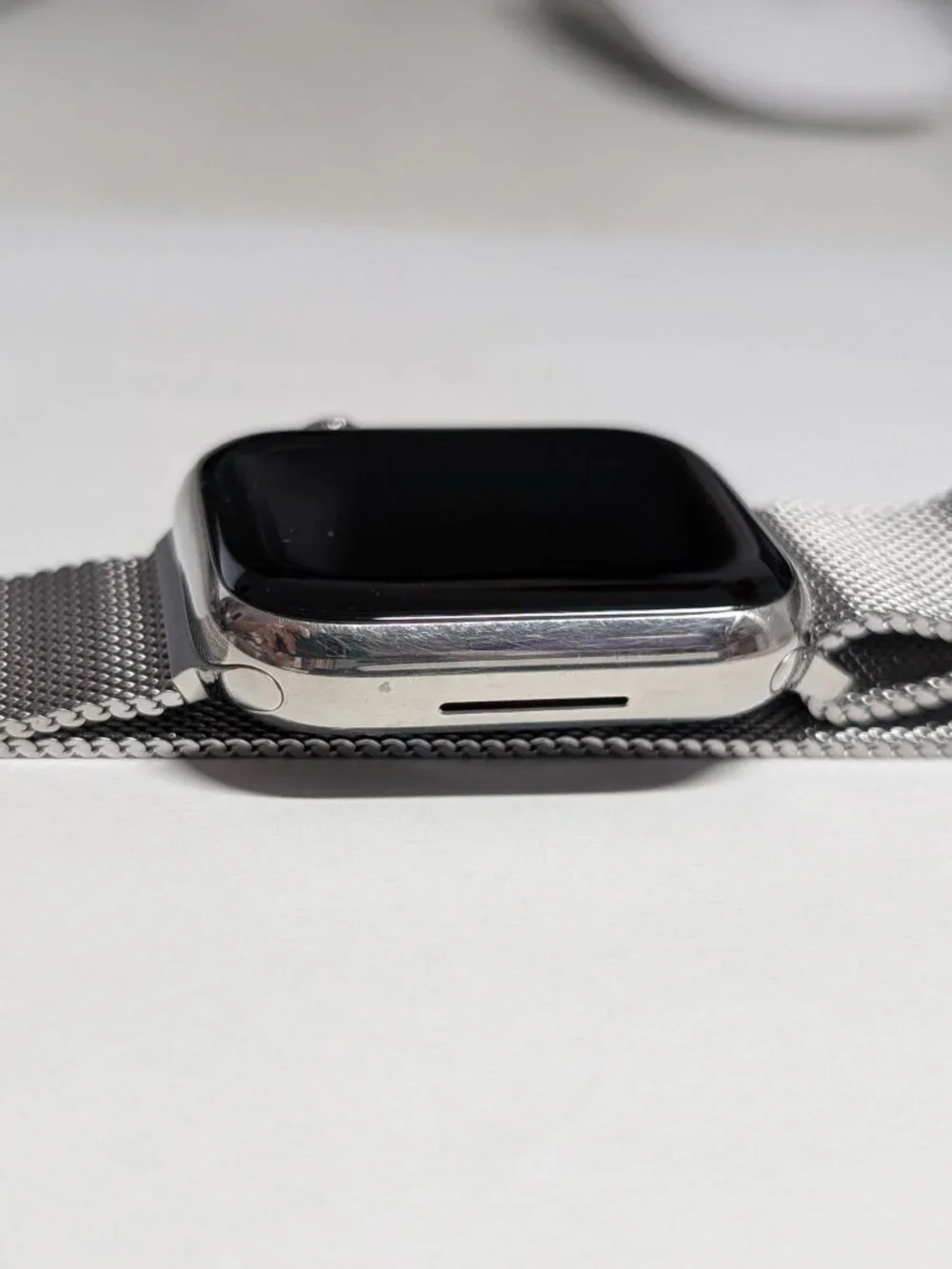 Apple Watch Series 8 w/Silver Milanese Mesh Band